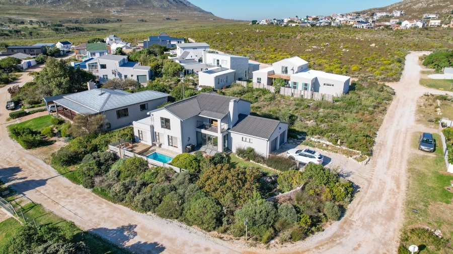4 Bedroom Property for Sale in Pringle Bay Western Cape